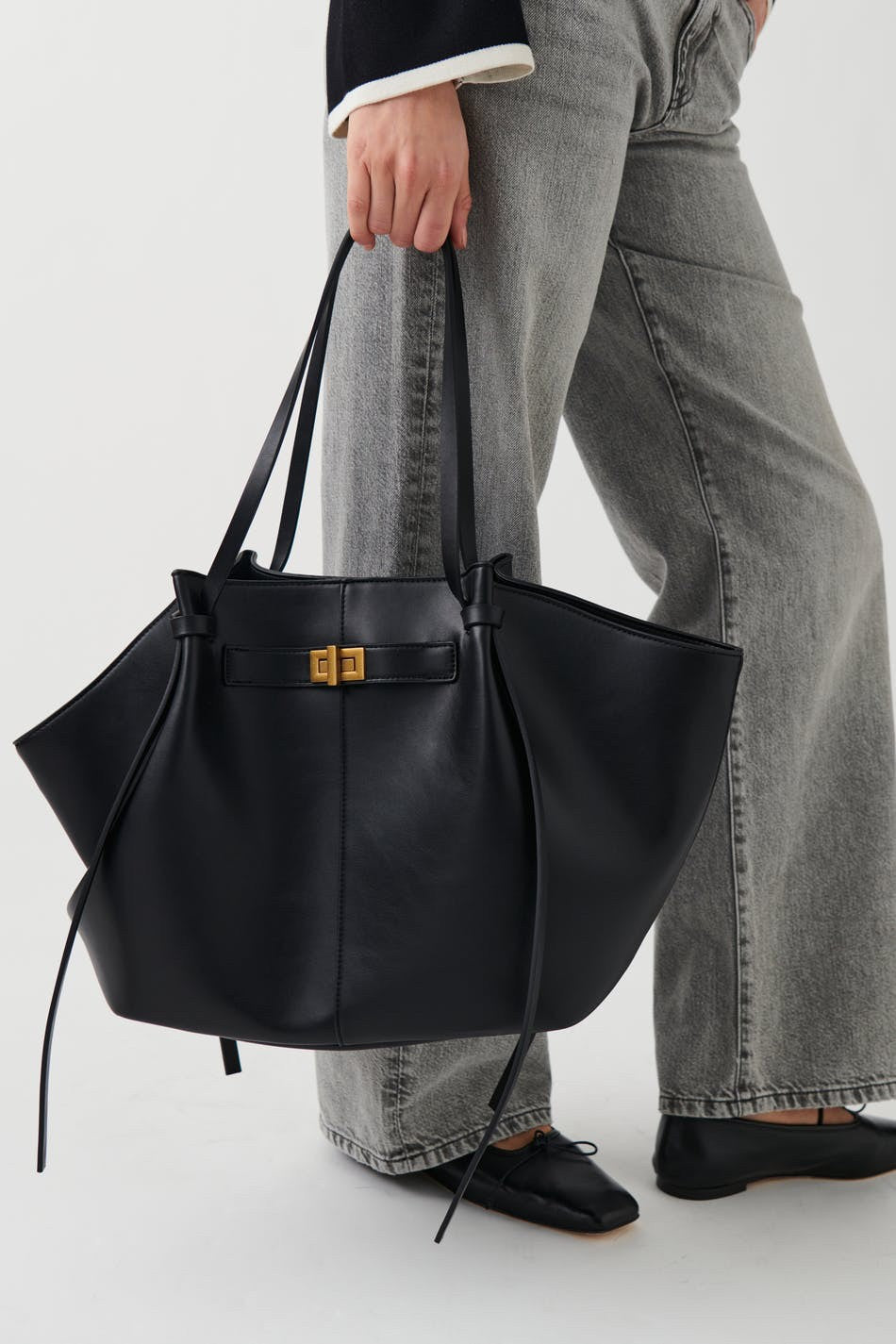 „Raya Bag Schultertasche Damen Schwarz Lederoptik“